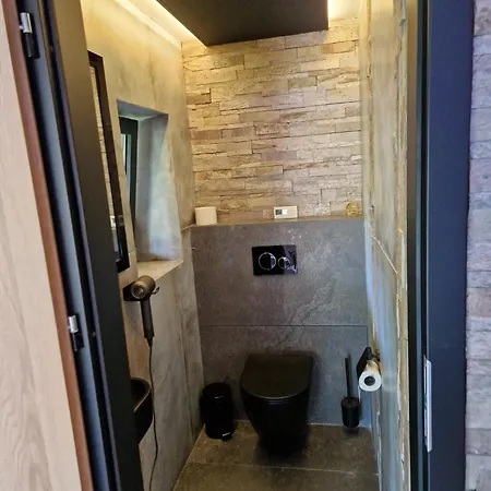 Relax Se Zahradnim Wellness 俄斯特拉发